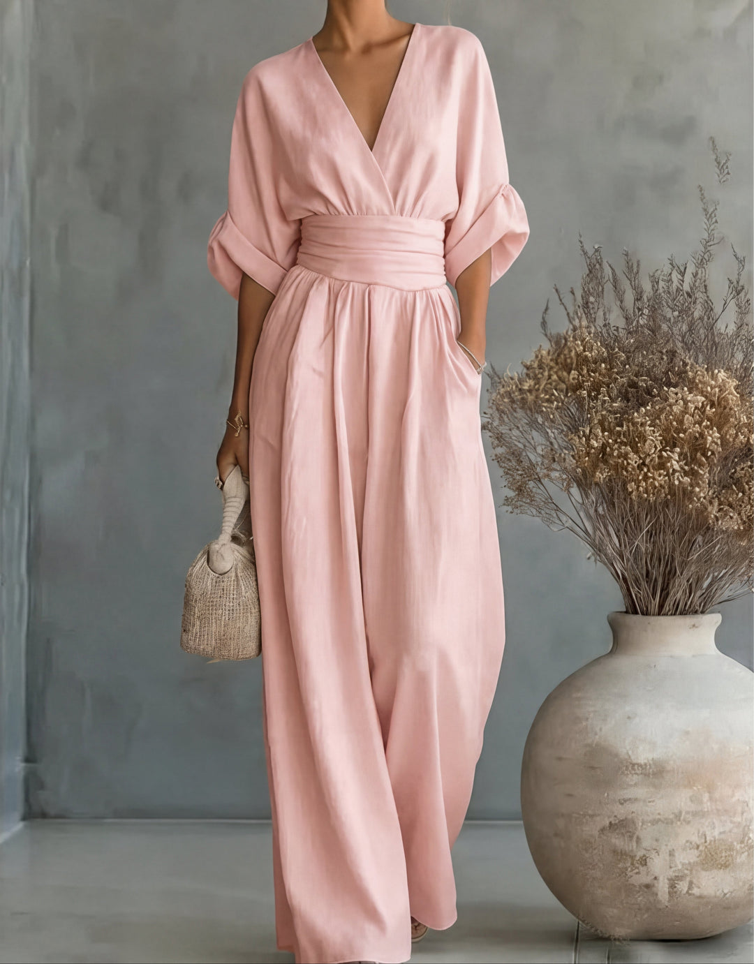 Daniela – Tuta elegante con scollo a V e pantaloni a gamba larga