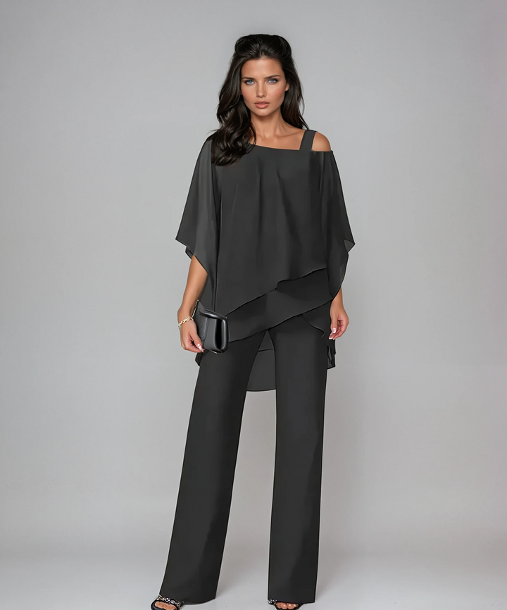 Elena – Completo Due Pezzi con Design a Strati